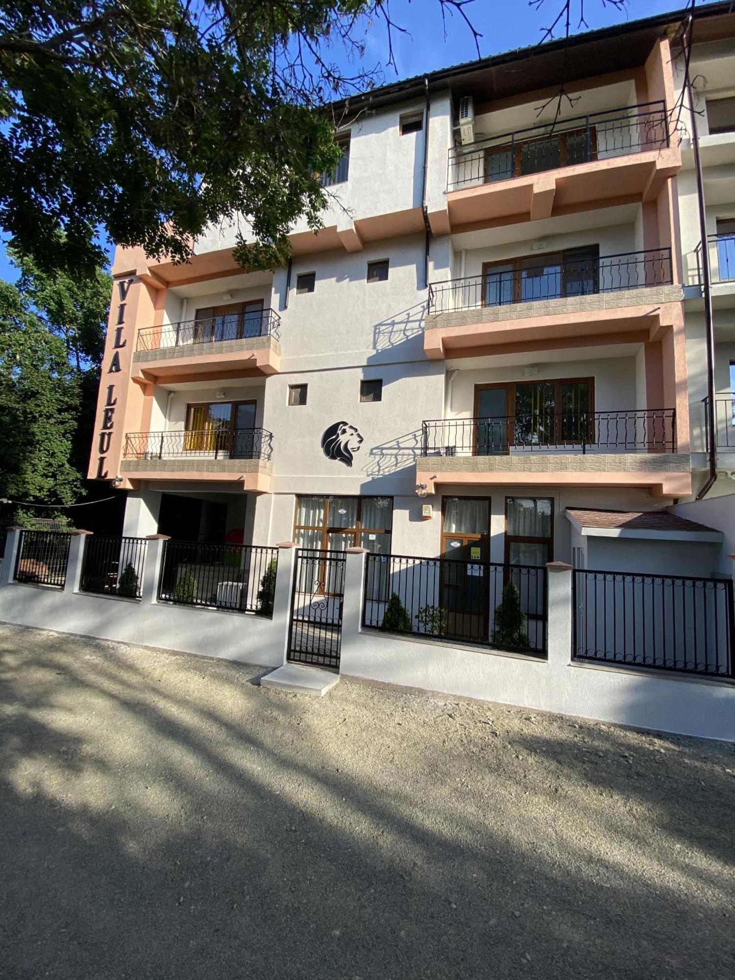 Vila Leul Jupiter Εξωτερικό φωτογραφία
